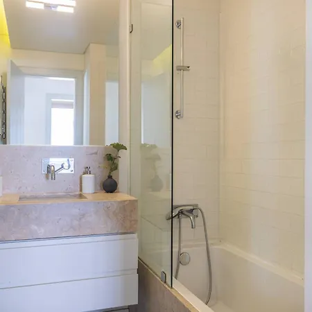 Apartment 001 Bacalhoeiros Riverside Lisbon