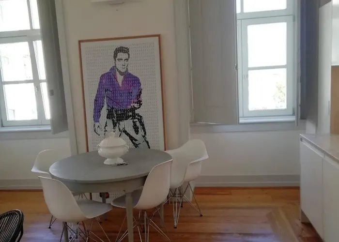 001 Bacalhoeiros Riverside * Lisbon