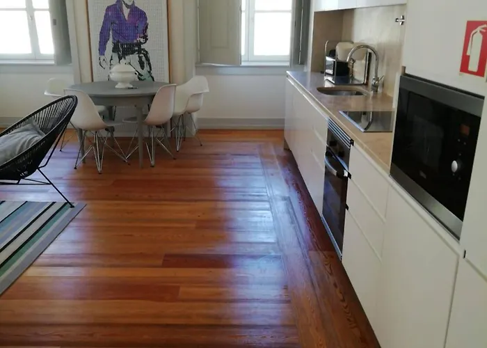 001 Bacalhoeiros Riverside