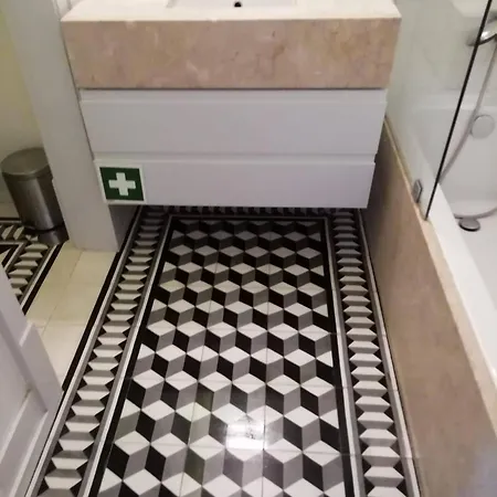 001 Bacalhoeiros Riverside * Lisboa